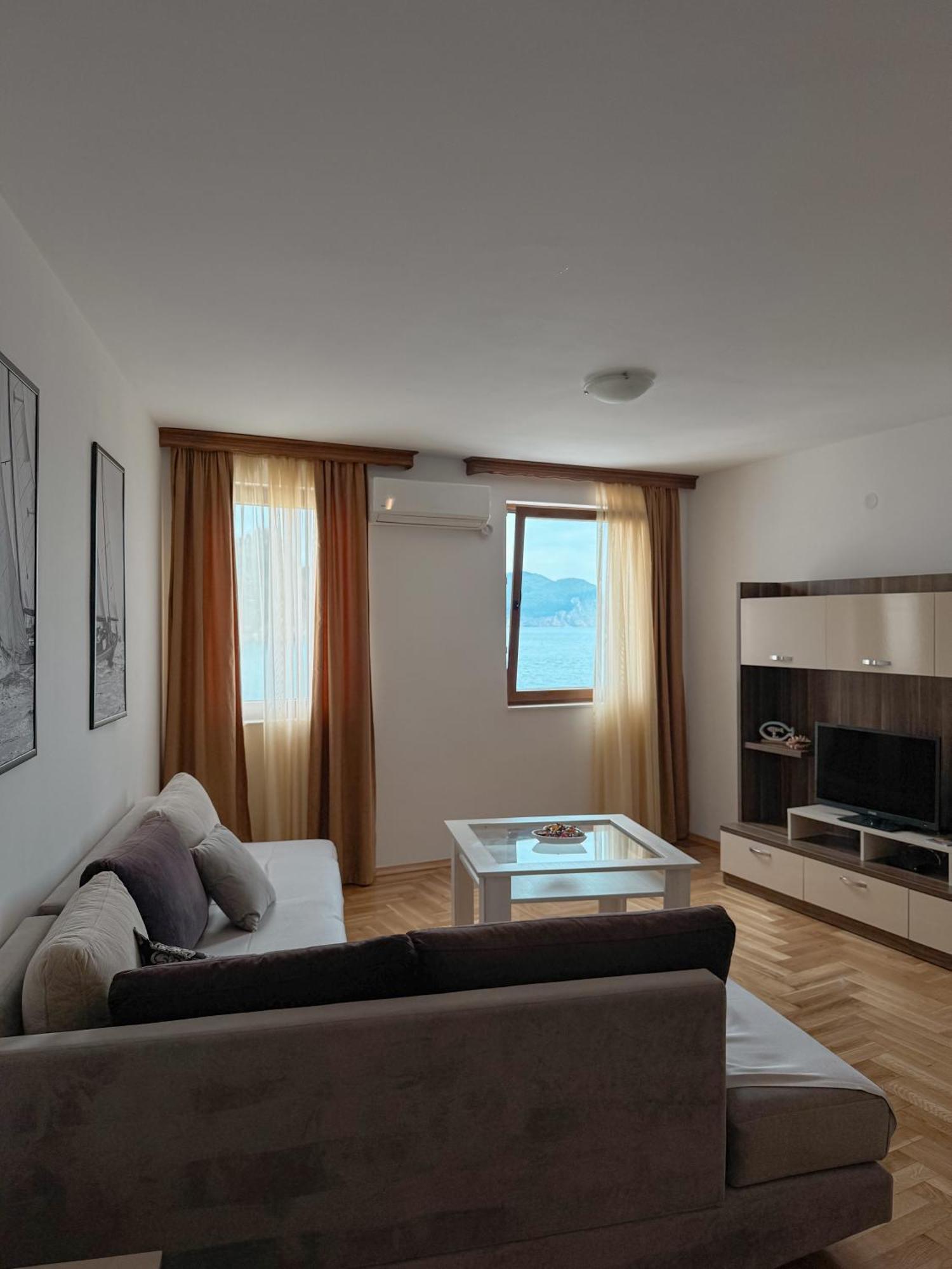 Apartments First Line Петровац Экстерьер фото